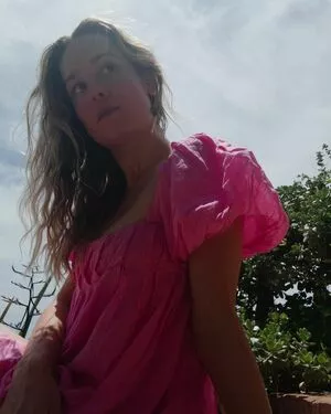 Brie Larson / brielarson nude photo #0320
