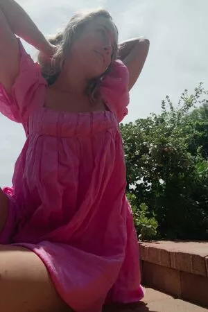 Brie Larson / brielarson nude photo #0332