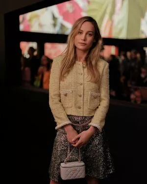 Brie Larson / brielarson nude photo #0380