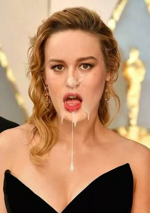 Brie Larson / brielarson nude photo #0388