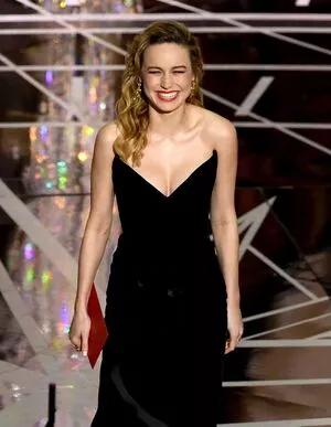 Brie Larson / brielarson nude photo #0430