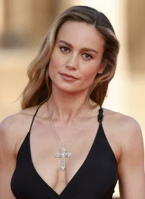 Brie Larson / brielarson nude photo #0436