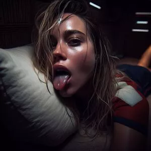 Brie Larson / brielarson nude photo #0520