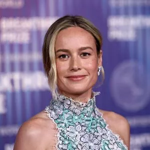Brie Larson / brielarson nude photo #0915