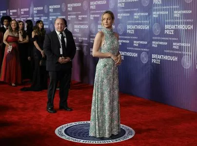 Brie Larson / brielarson nude photo #0953