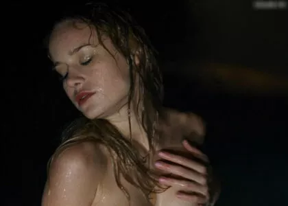 Brie Larson / brielarson nude photo #1230