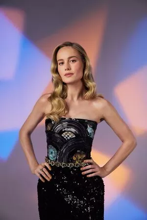 Brie Larson / brielarson nude photo #1239