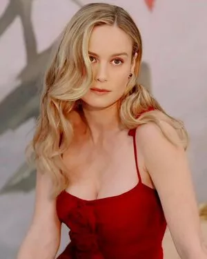 Brie Larson / brielarson nude photo #1268