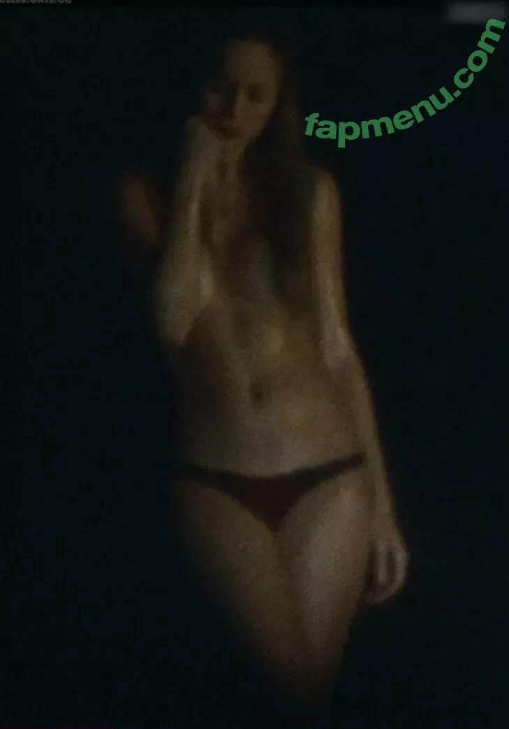Brie Larson nude photo #1229 (brielarson)