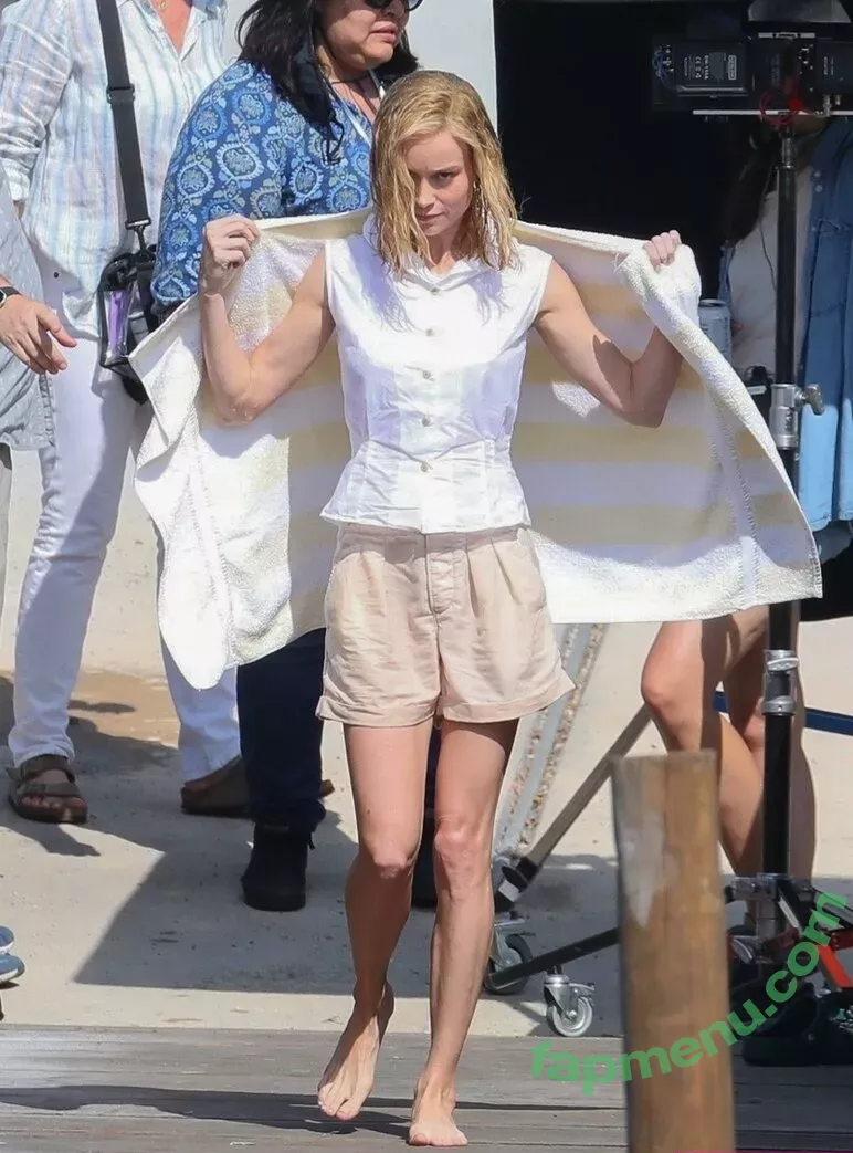 Brie Larson nude photo #1249 (brielarson)
