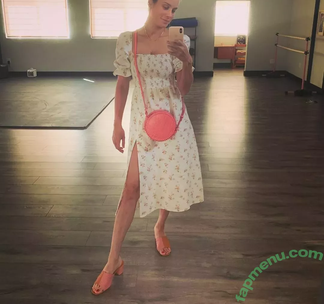 Brie Larson nude photo #1253 (brielarson)