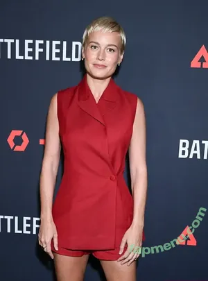 Brie Larson / brielarson nude photo #2152