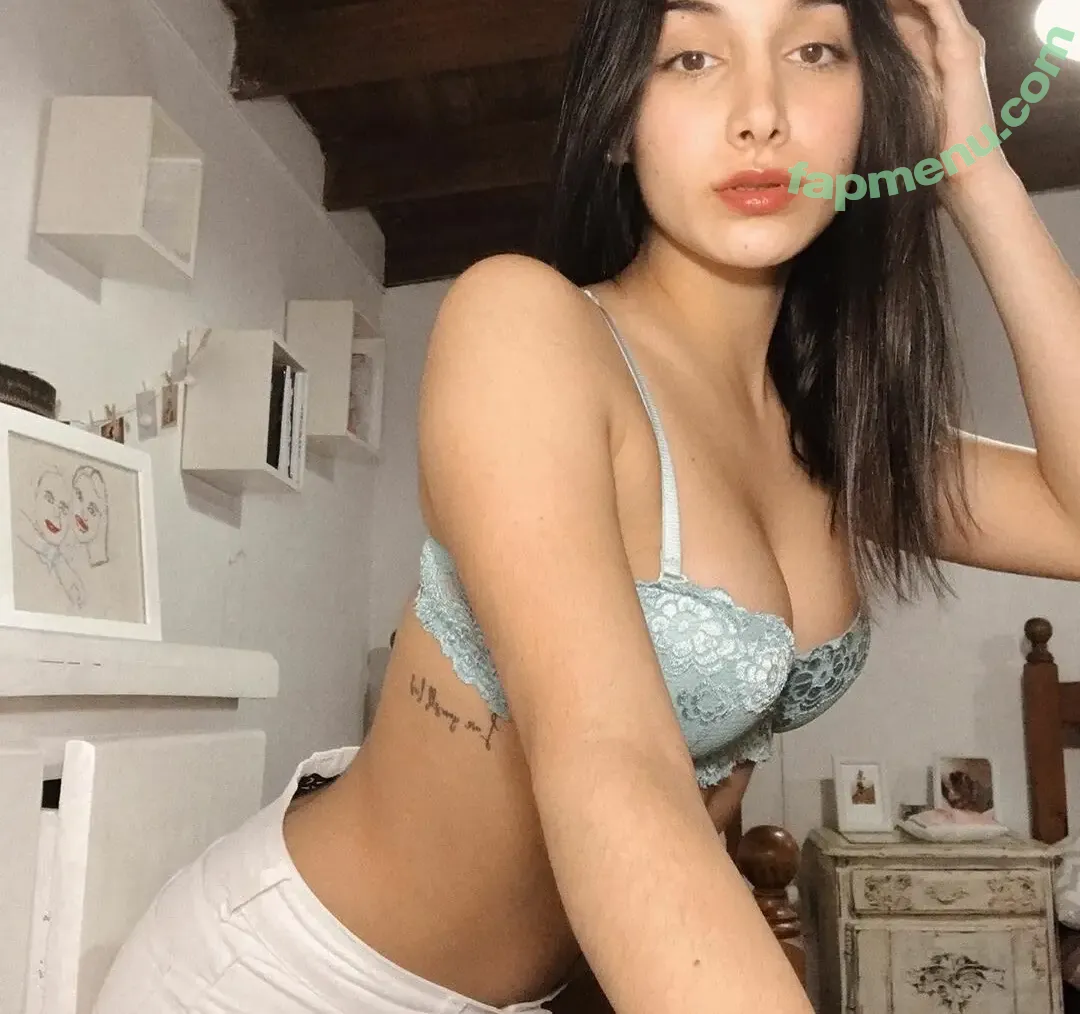 Brisa Cardoso nude photo #0001 (briccardoso)