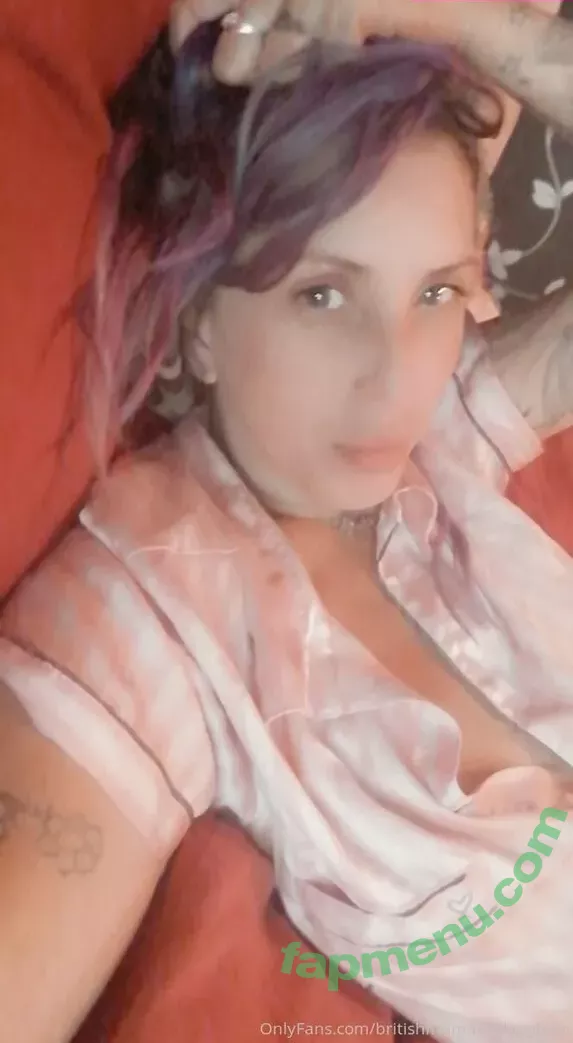 britishmumanddaughter nude photo #0009 (laurajmoore)