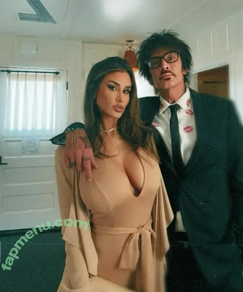 Brittany Furlan Lee nude photo #0001 (Brittany Furlan Lee)