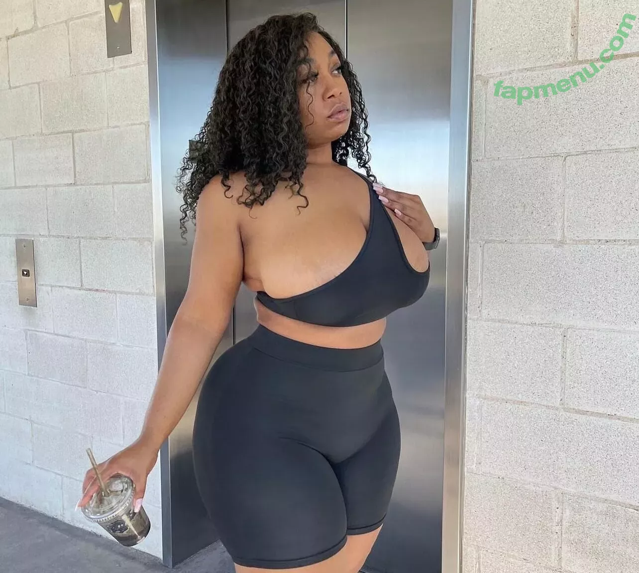 brittney_tonee nude photo #0121 (brittneytonee)