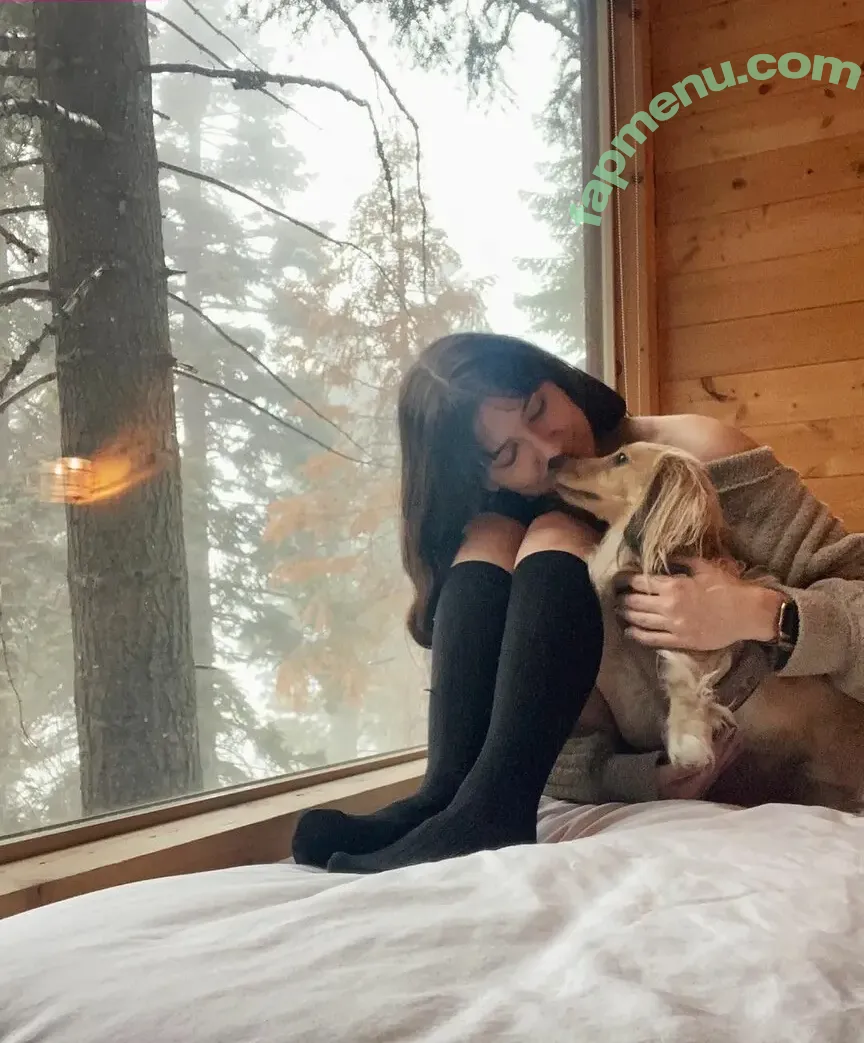 Brizzy Voices nude photo #0068 (Anna Brisbin / brizzysee / brizzyvoices)