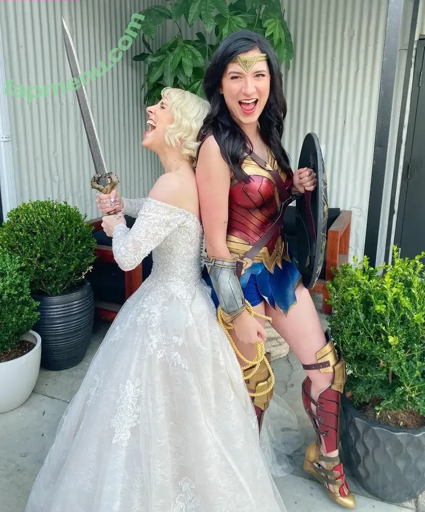 Brizzy Voices nude photo #0075 (Anna Brisbin / brizzysee / brizzyvoices)