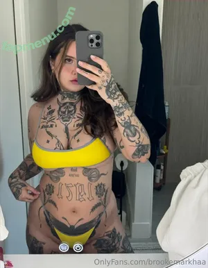 brookemarkhaa / bmarkhaa nude photo #0001