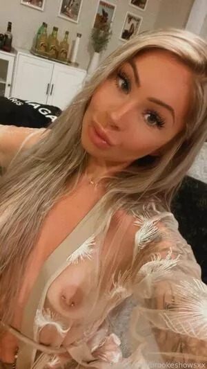 brookeshowsxx nude photo #3953
