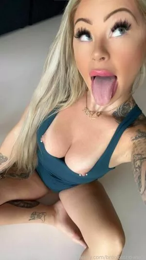 brookeshowsxx nude photo #4206