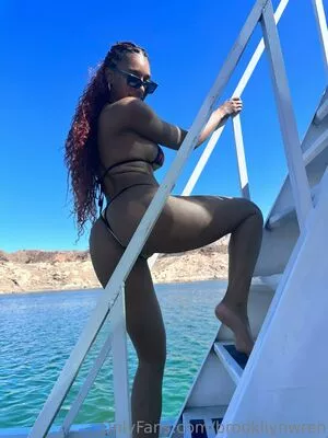 Brookliyn Wren / UFC Ring Girl / brookliyn_wren / brookliynwren / helloBROOKLIYN nude photo #0680