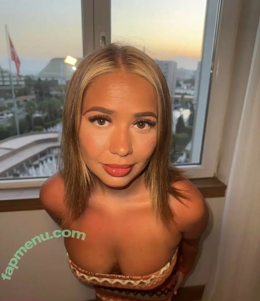 Brookmarinaswitek nude photo #0002 (Brookmarinaswitek)