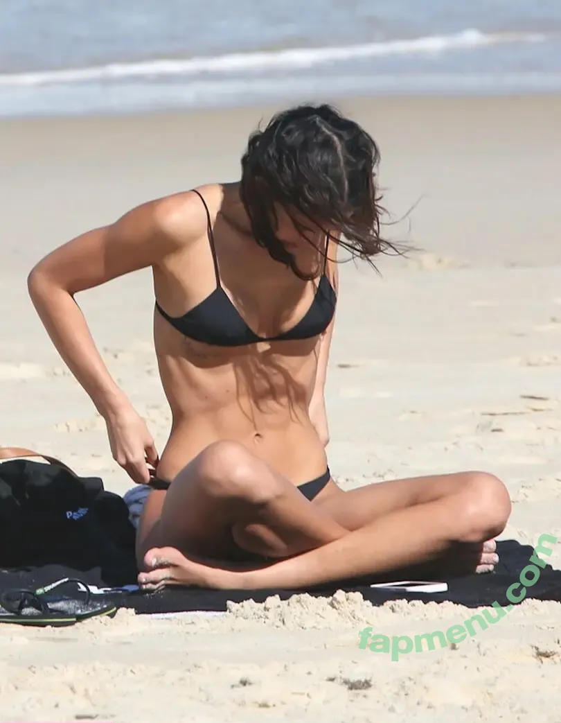 Bruna Marquezine nude photo #0869 (brumarquezine / brunamarquezine)