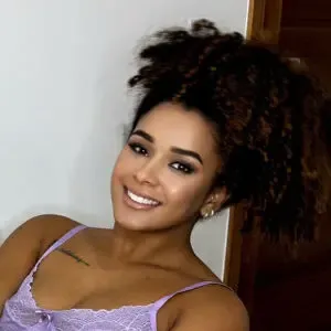 BrunaTheBaddie / brunasreal / thebrunettebaddiee nude photo #0004
