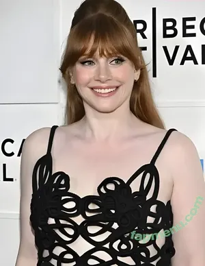 Bryce Dallas Howard / brycedhoward nude photo #0993