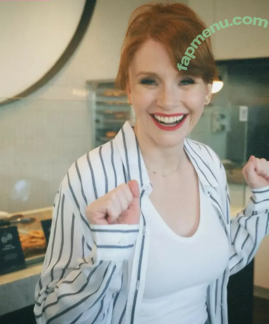 Bryce Dallas Howard nude photo #0983 (brycedhoward)