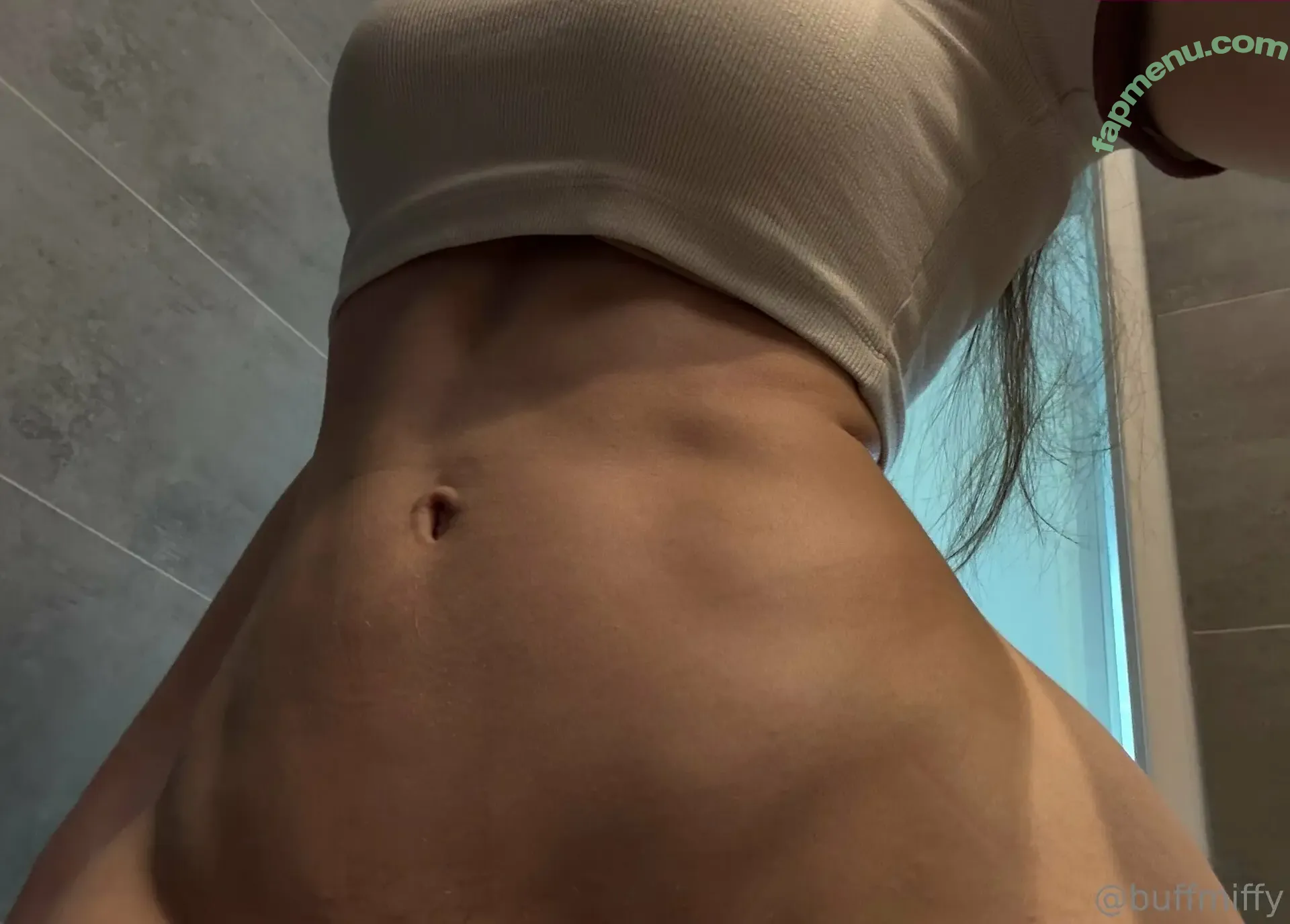 Buffmiffy nude photo #0032 (Buffmiffy)