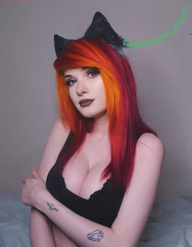 Bunni Lynn nude photo #0031 (KoiBunni / SpookBunni)