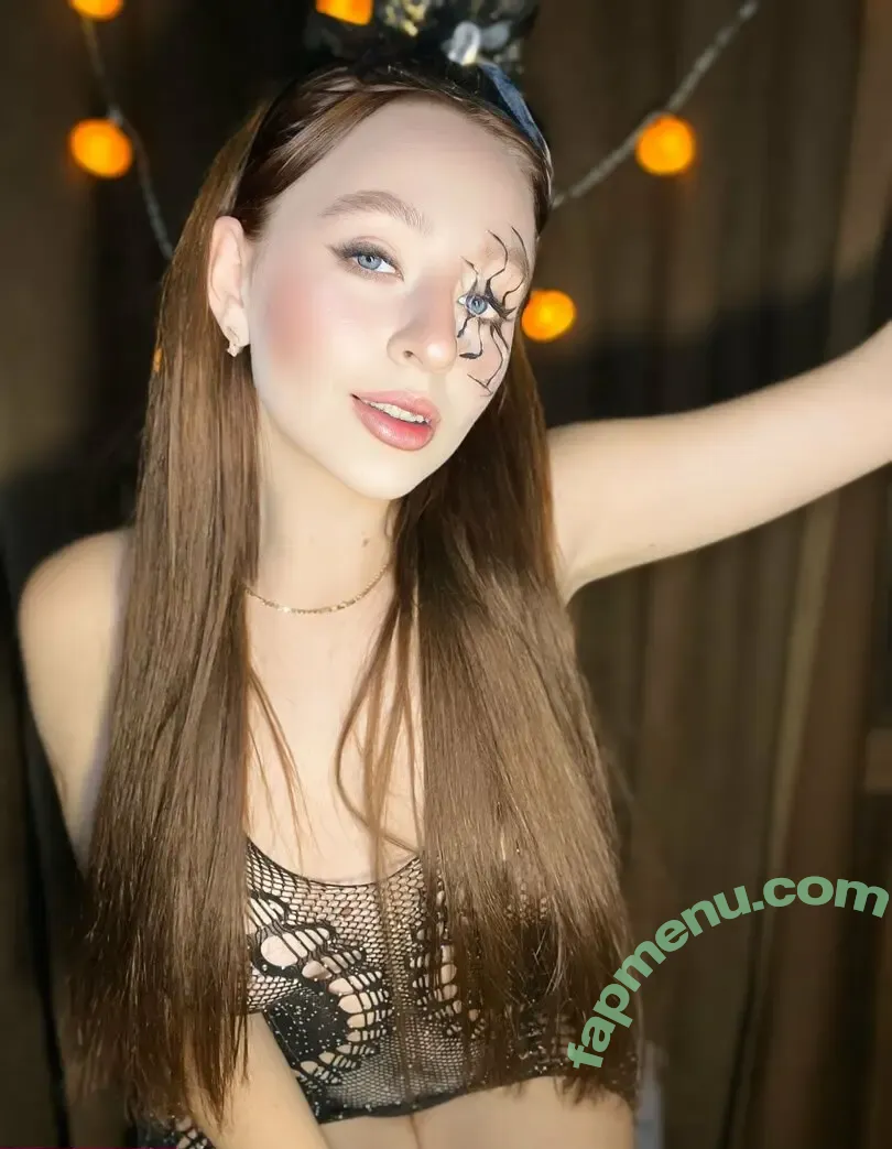 bunny_emilia nude photo #0017 (emiliaofficial_)