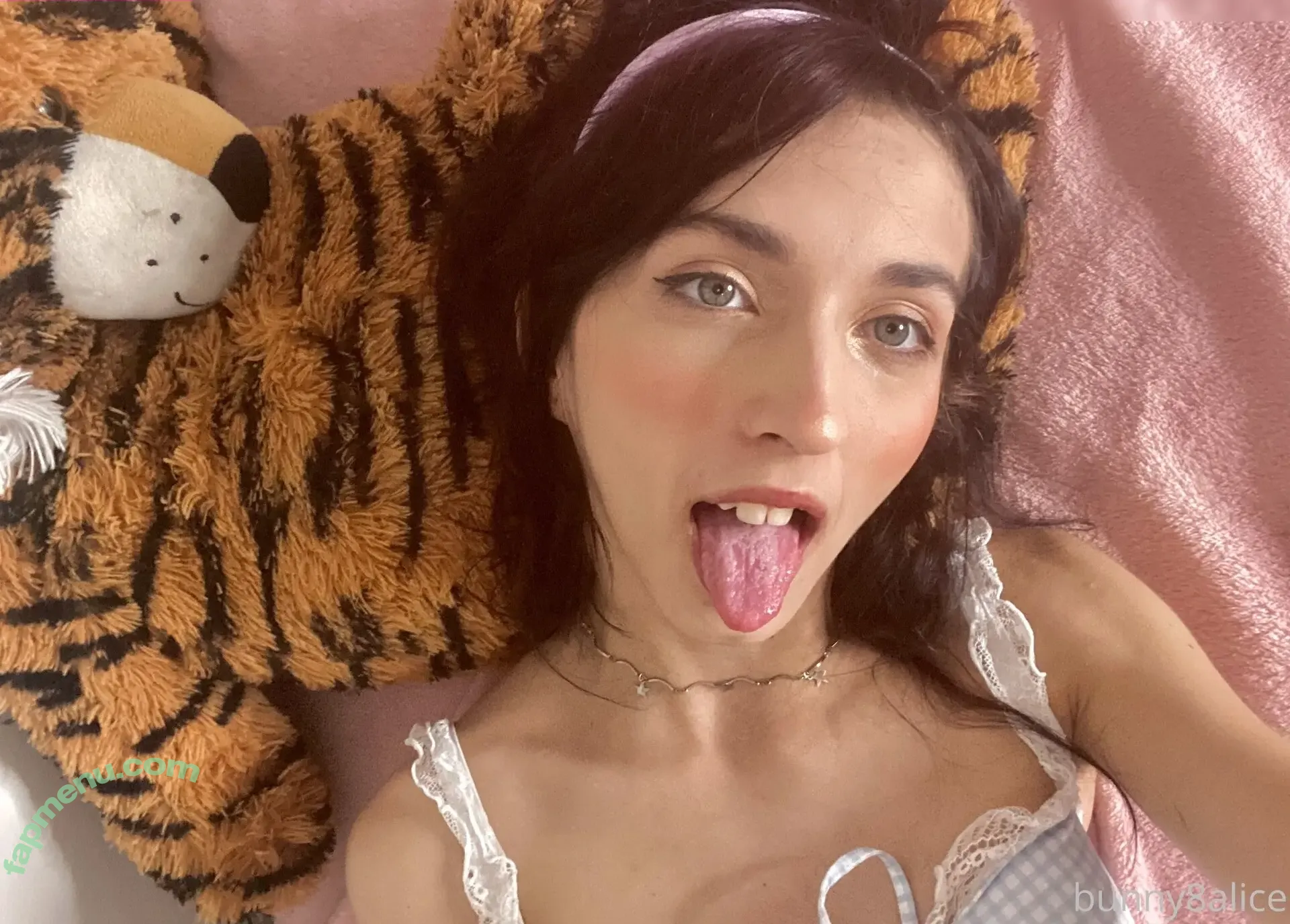 bunny8alice nude photo #1747 (tightdressgram)