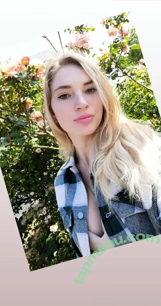 bunnyblondee nude photo #0060 (blondee.bunny)