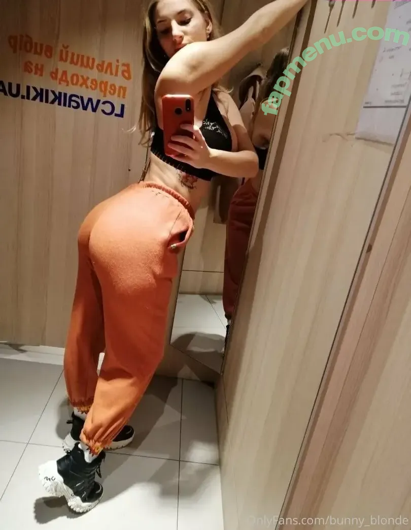 bunnyblondee nude photo #0090 (blondee.bunny)