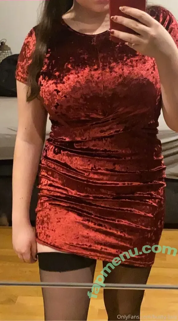 busty-lucy nude photo #0008 (lucy.laistner_)
