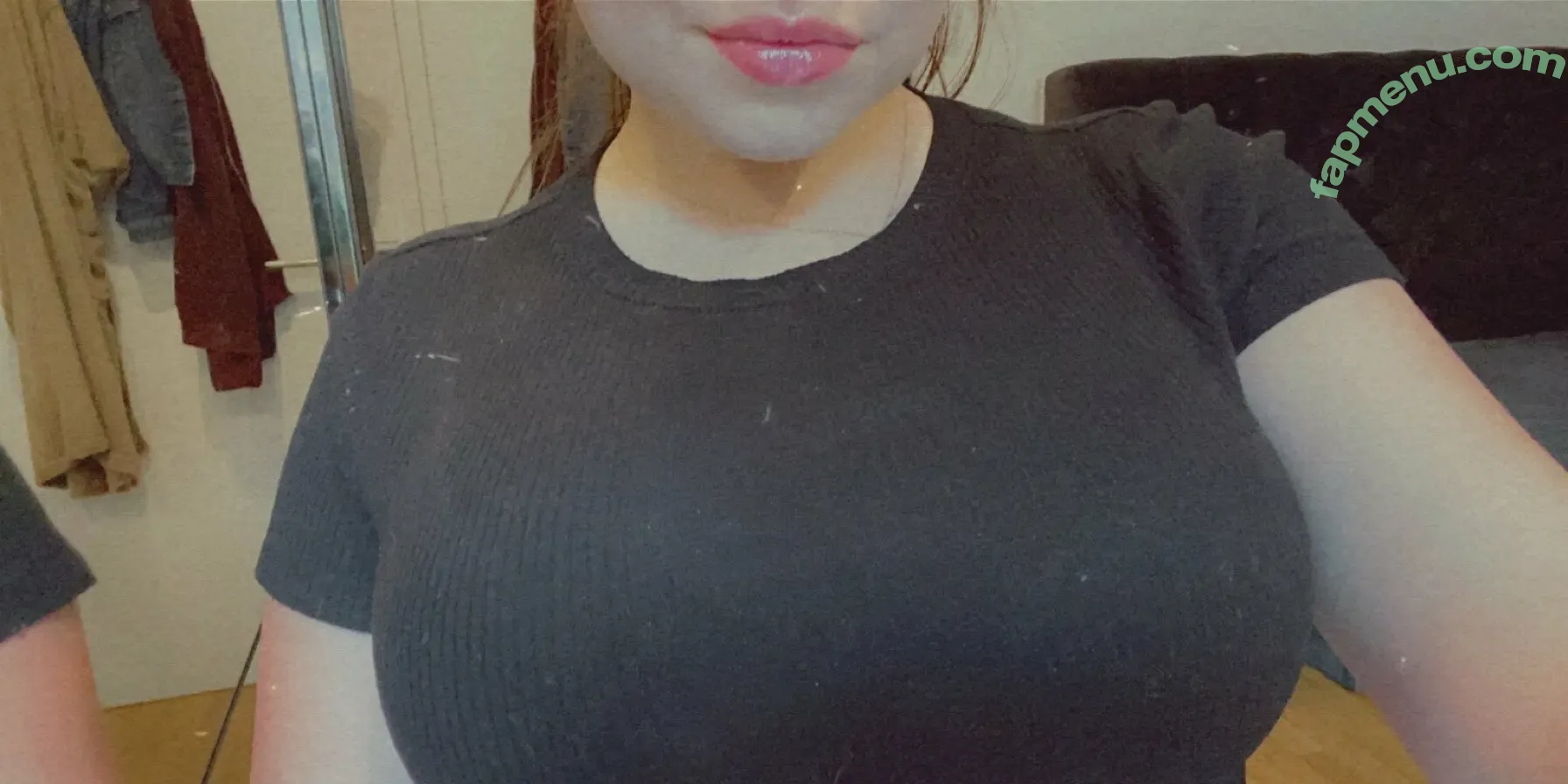 busty-lucy nude photo #0011 (lucy.laistner_)