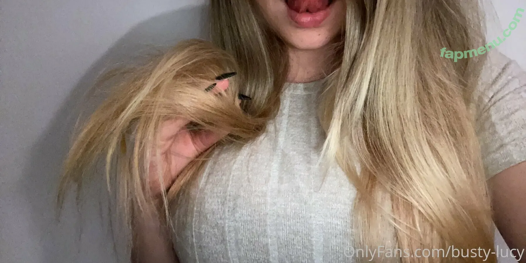 busty-lucy nude photo #0020 (lucy.laistner_)