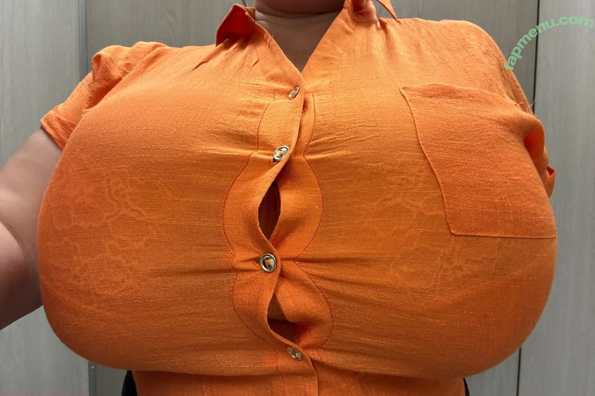 busty34n nude photo #0036 (bustyandthebass)