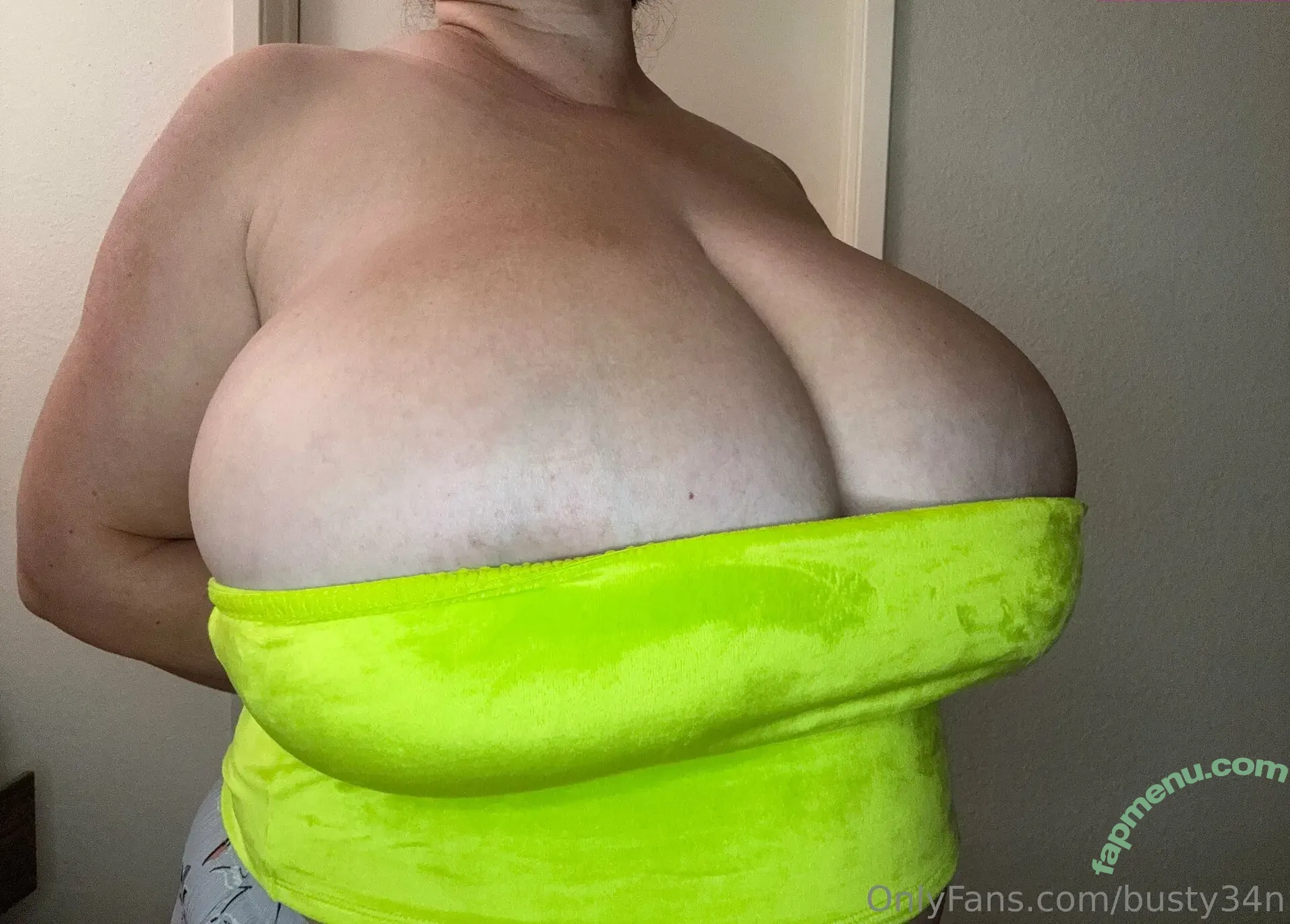 busty34n nude photo #0039 (bustyandthebass)