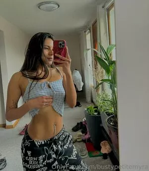 bustypetitemyra / Myra / petite.myra nude photo #0047