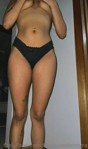 bustypetitemyra / Myra / petite.myra nude photo #0076