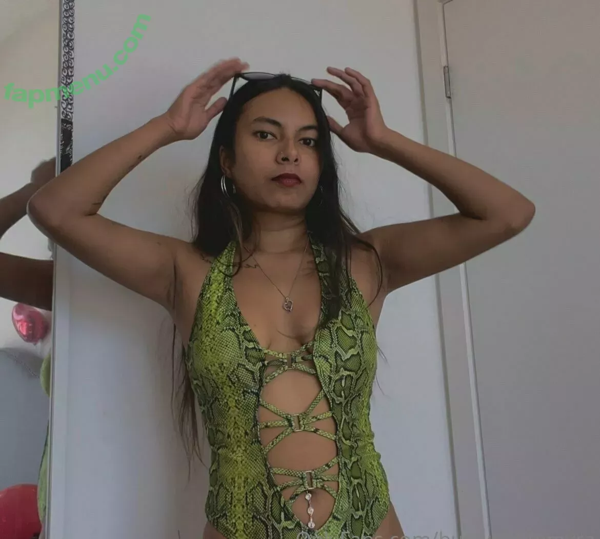 bustypetitemyra nude photo #0014 (Myra / petite.myra)