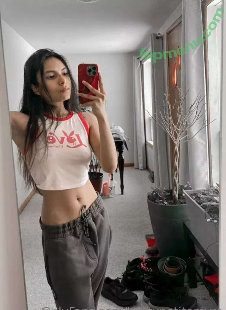 bustypetitemyra nude photo #0060 (Myra / petite.myra)