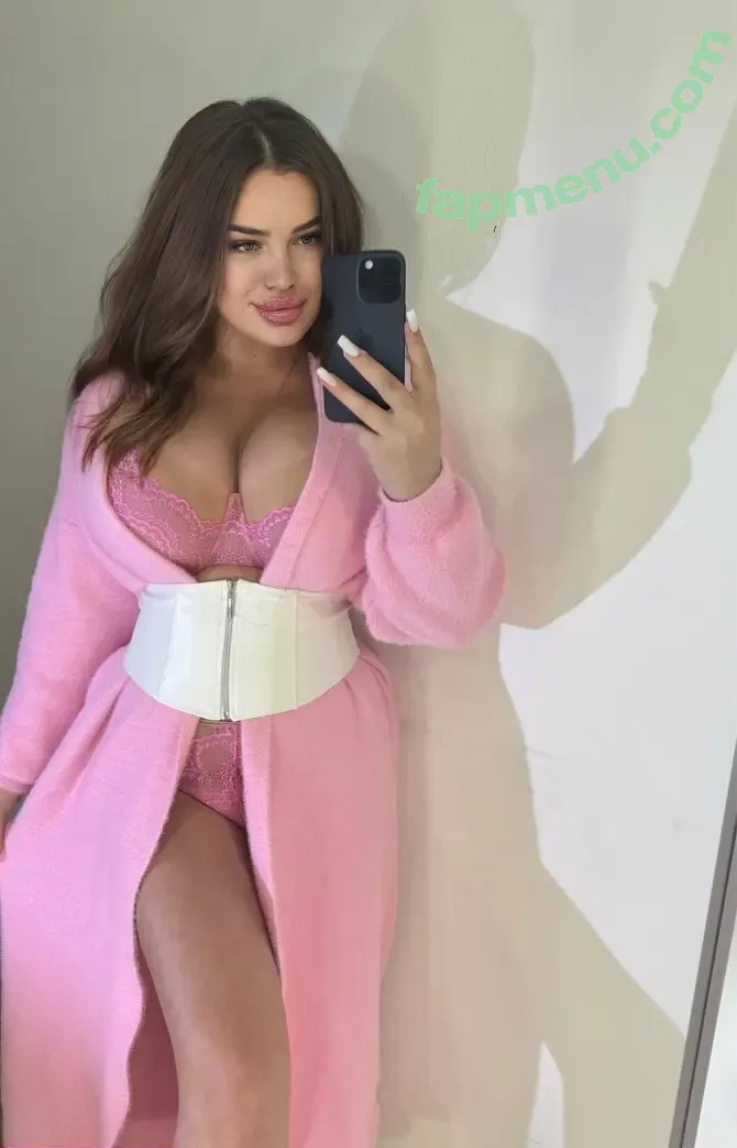bustyy_bella nude photo #0012 (busty_bella_)