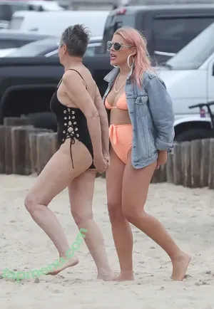 Busy Philipps / busyphilipps nude photo #0165