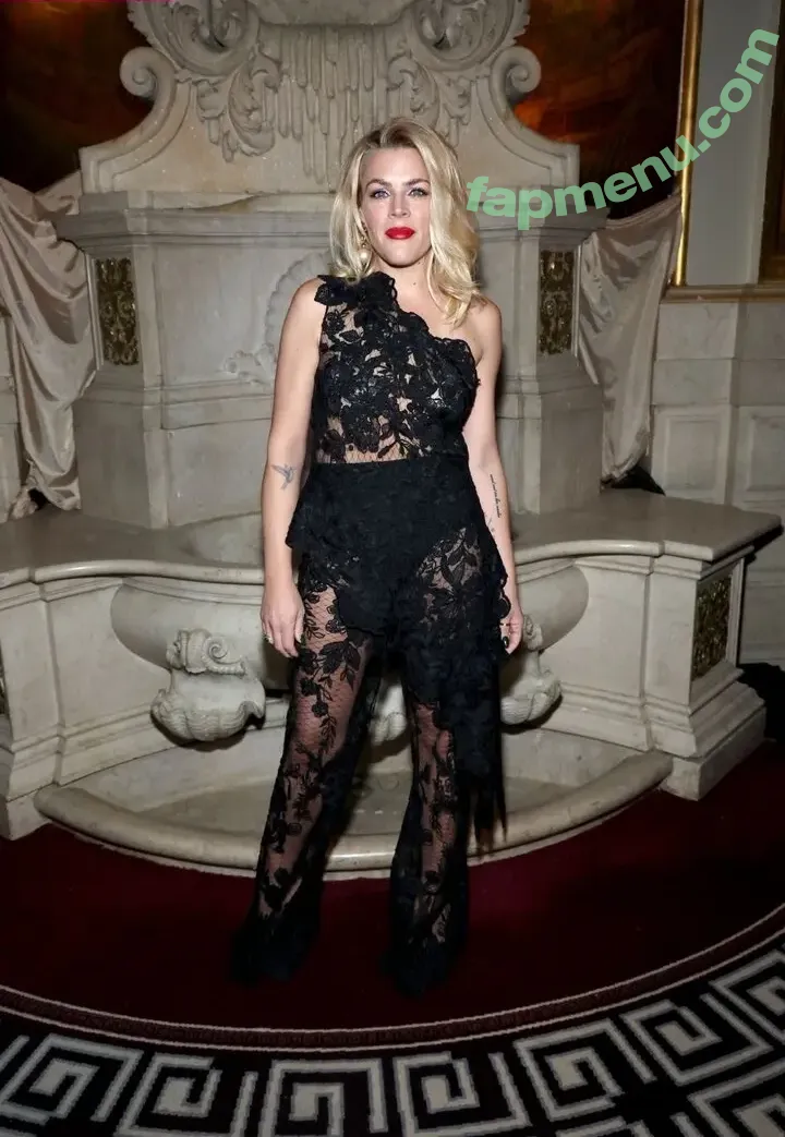 Busy Philipps nude photo #0174 (busyphilipps)
