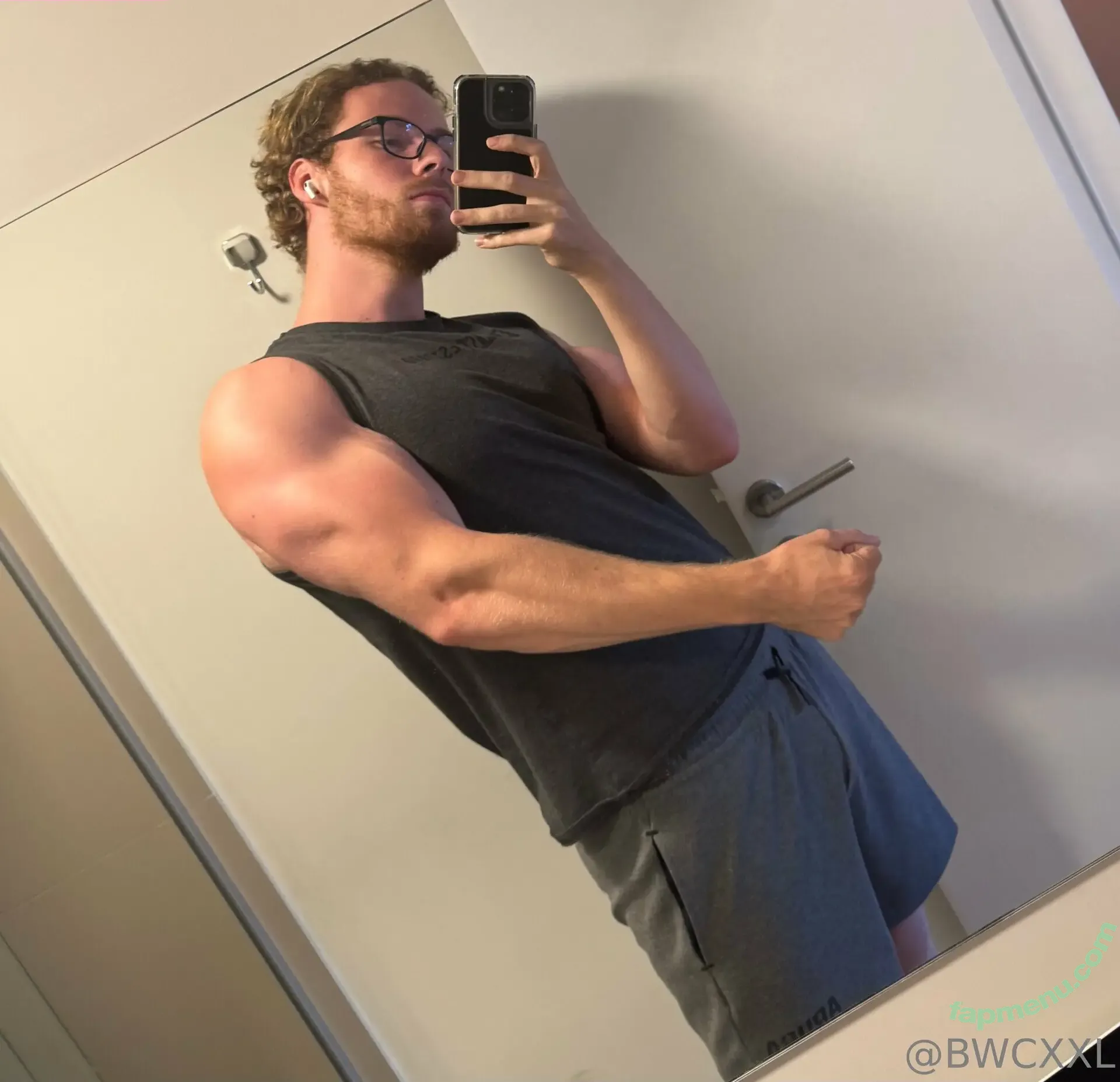 bwcxxl nude photo #0005 (bwcxxl)